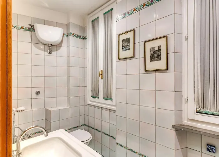 Lovely Flat By The Trevi Fountain Apartment