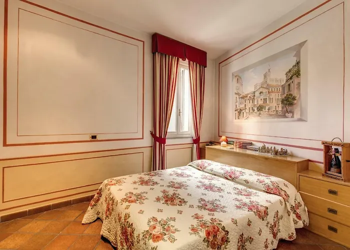 Lovely Flat By The Trevi Fountain Apartment
